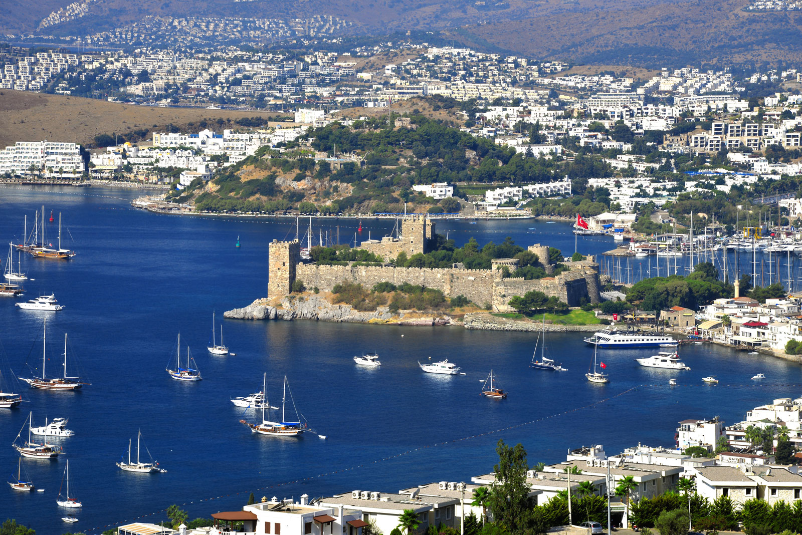 castle-of-st-peter-coast-bodrum-turkey.jpg