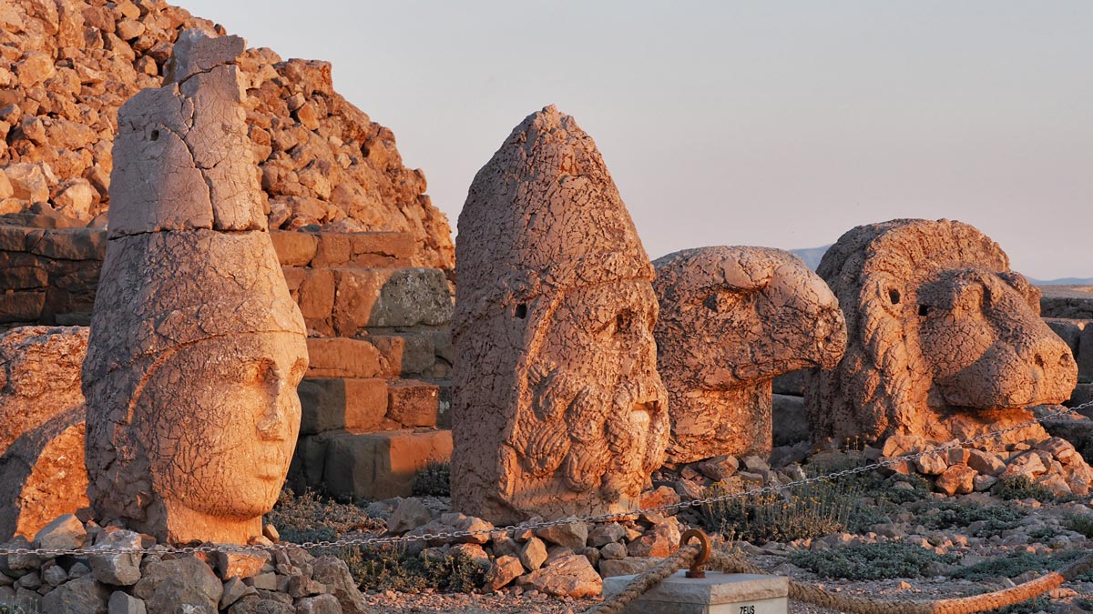 nemrut-dagi-adiyaman-13.jpg